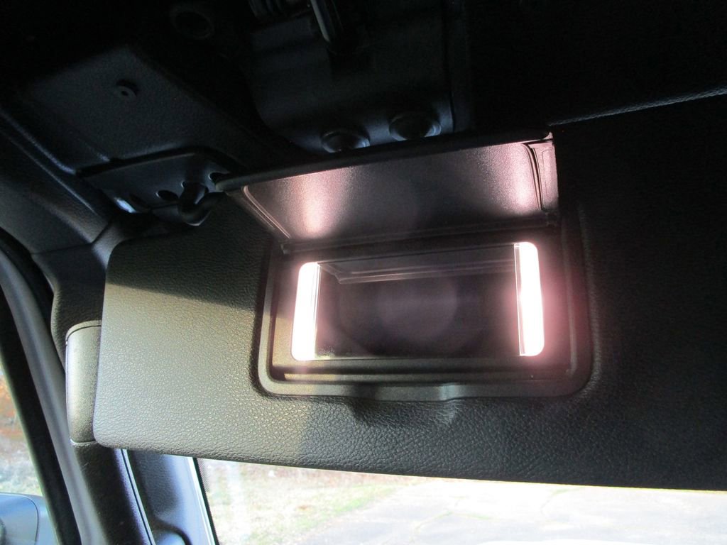 Used 2024 Jeep Gladiator Willys image 46