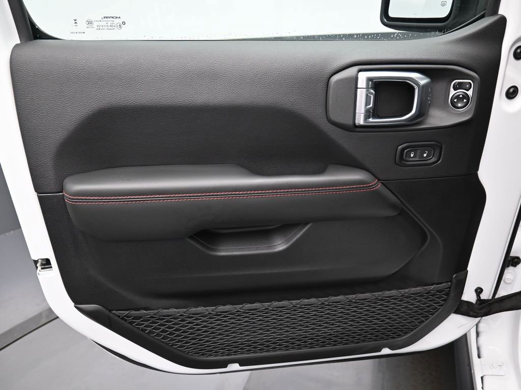 Used 2024 Jeep Wrangler Unlimited Rubicon w/ Convenience Group image 11