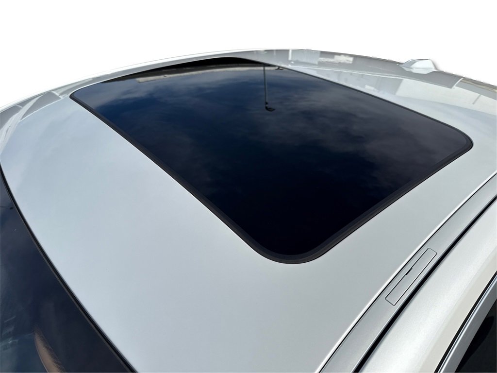 Certified 2023 BMW i4 eDrive35 w/ Premium Package image 12