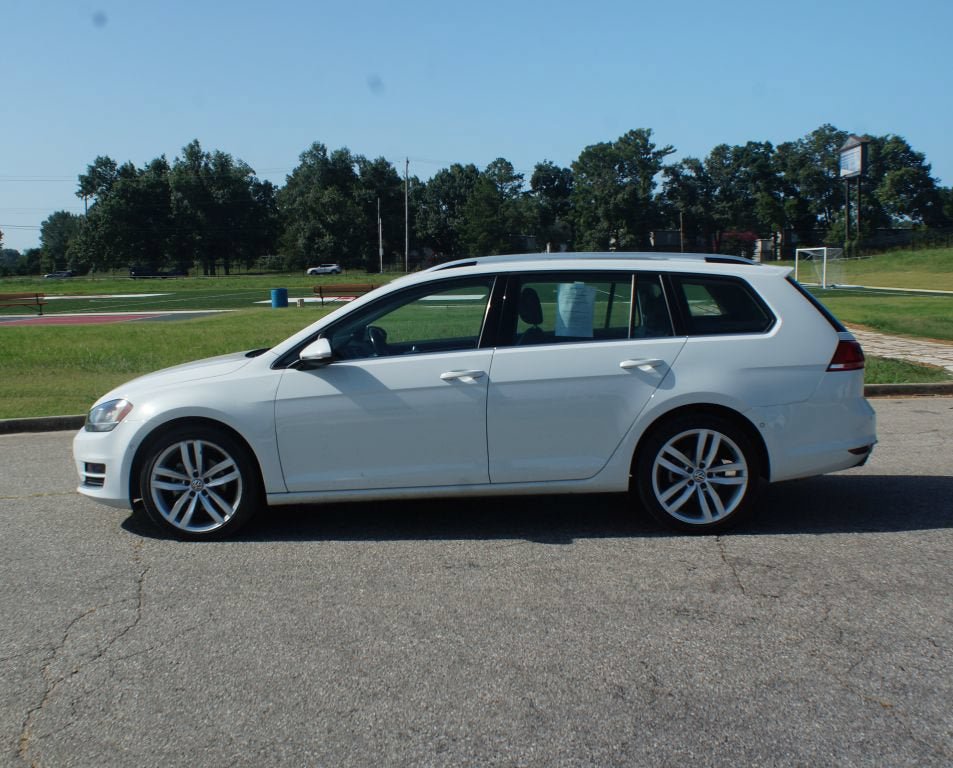 Used 2017 Volkswagen Golf SE FWD image 9