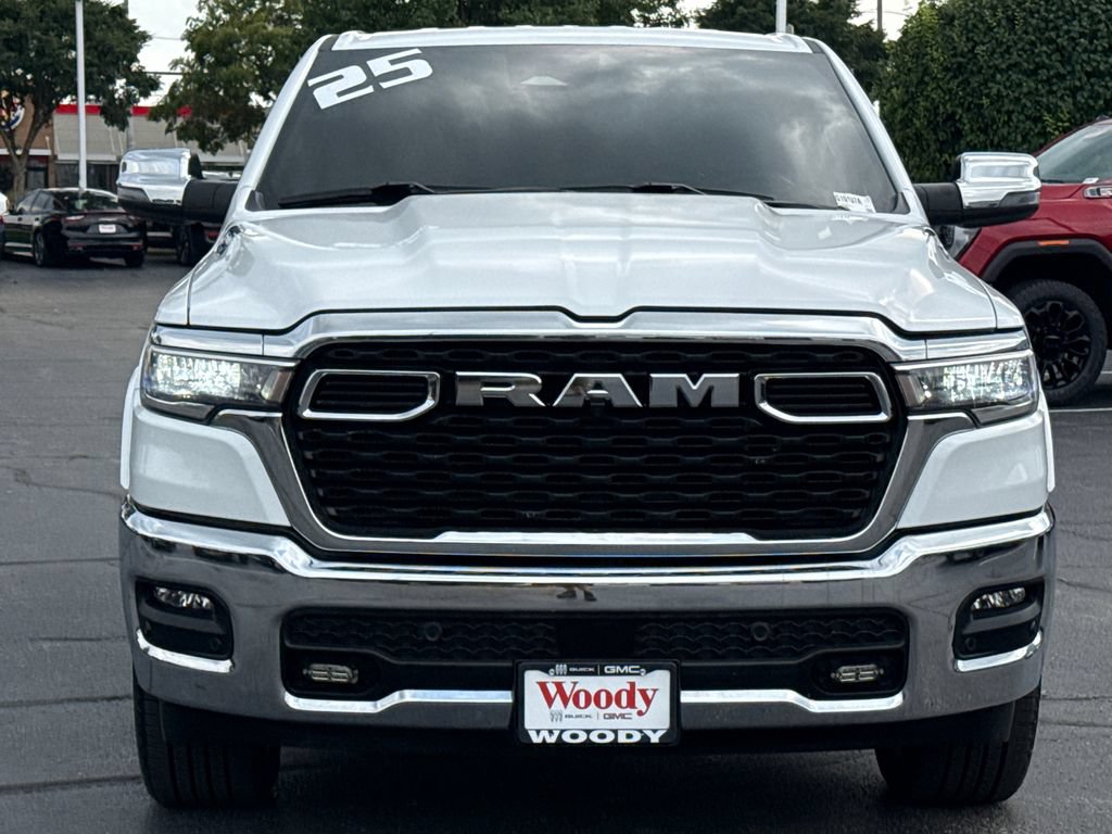 Used 2025 RAM 1500 Big Horn AWD/4WD image 4