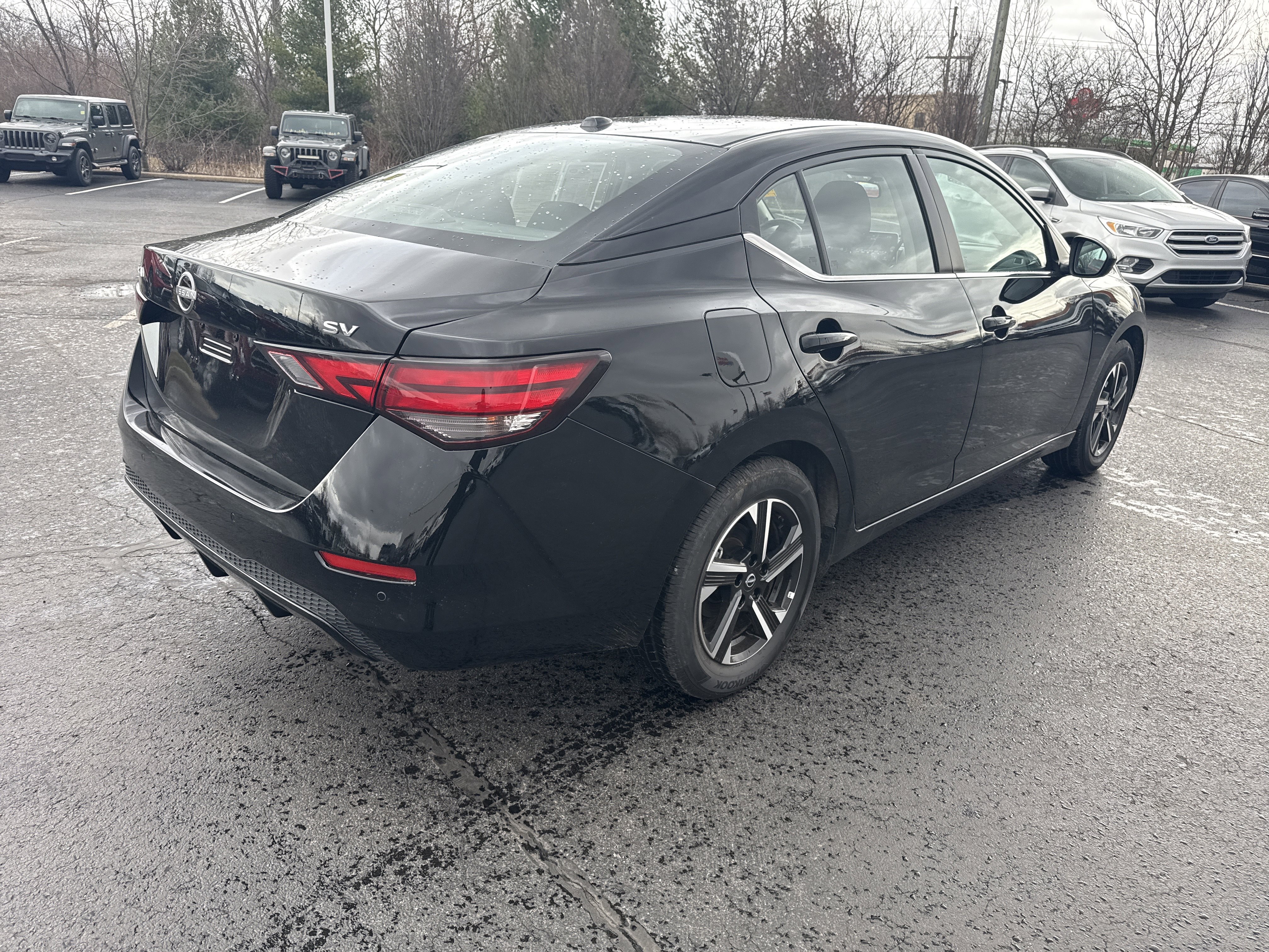 Used 2025 Nissan Sentra SV image 8