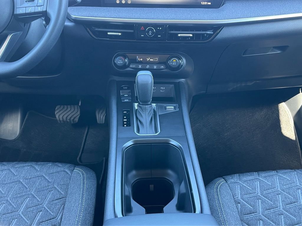 New 2026 Nissan Kicks SV w/ Interior Electronics Package image 3