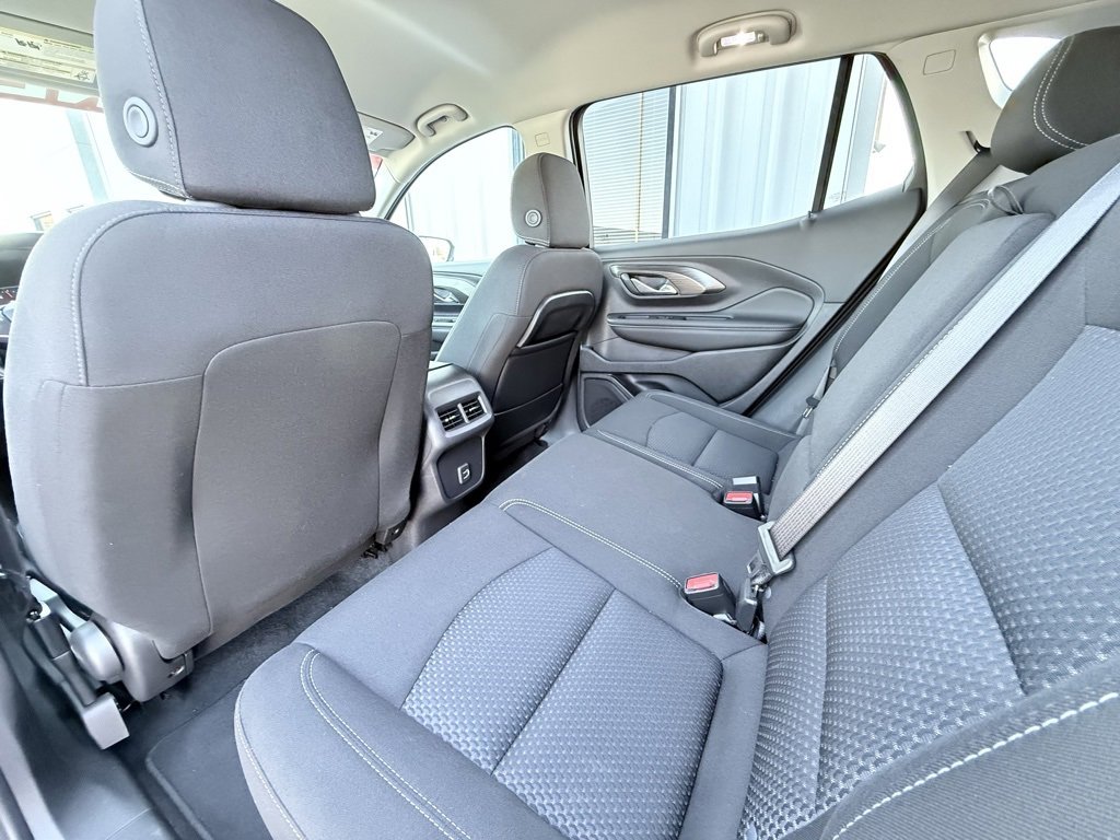 Used 2024 GMC Terrain SLE image 27
