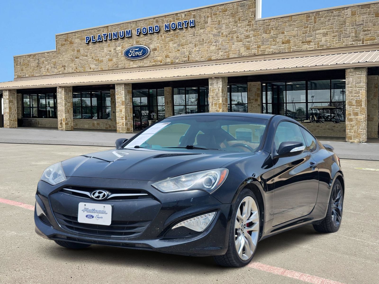 Used 2015 Hyundai Genesis 3.8 RWD image 2