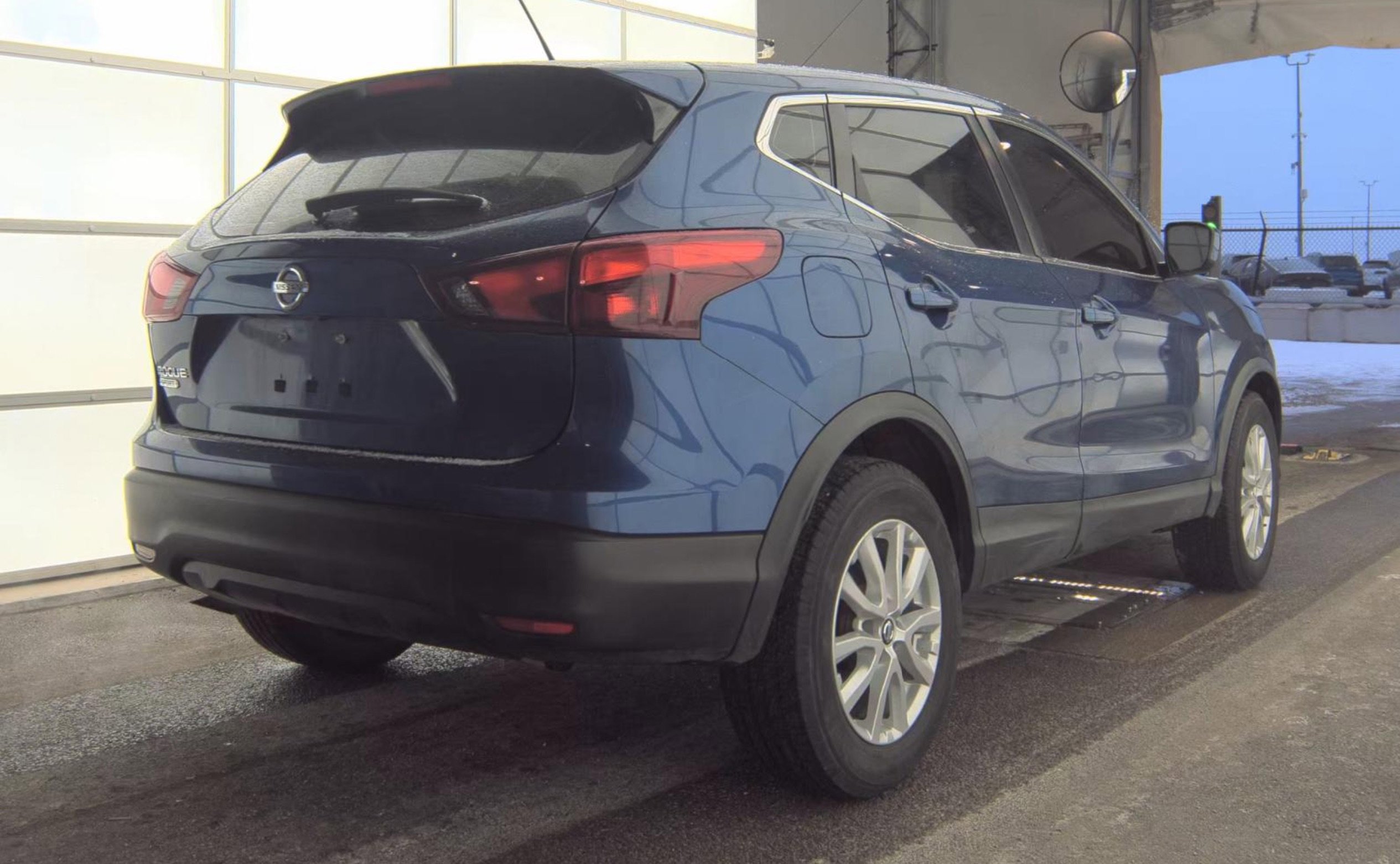 Used 2019 Nissan Rogue Sport S image 4