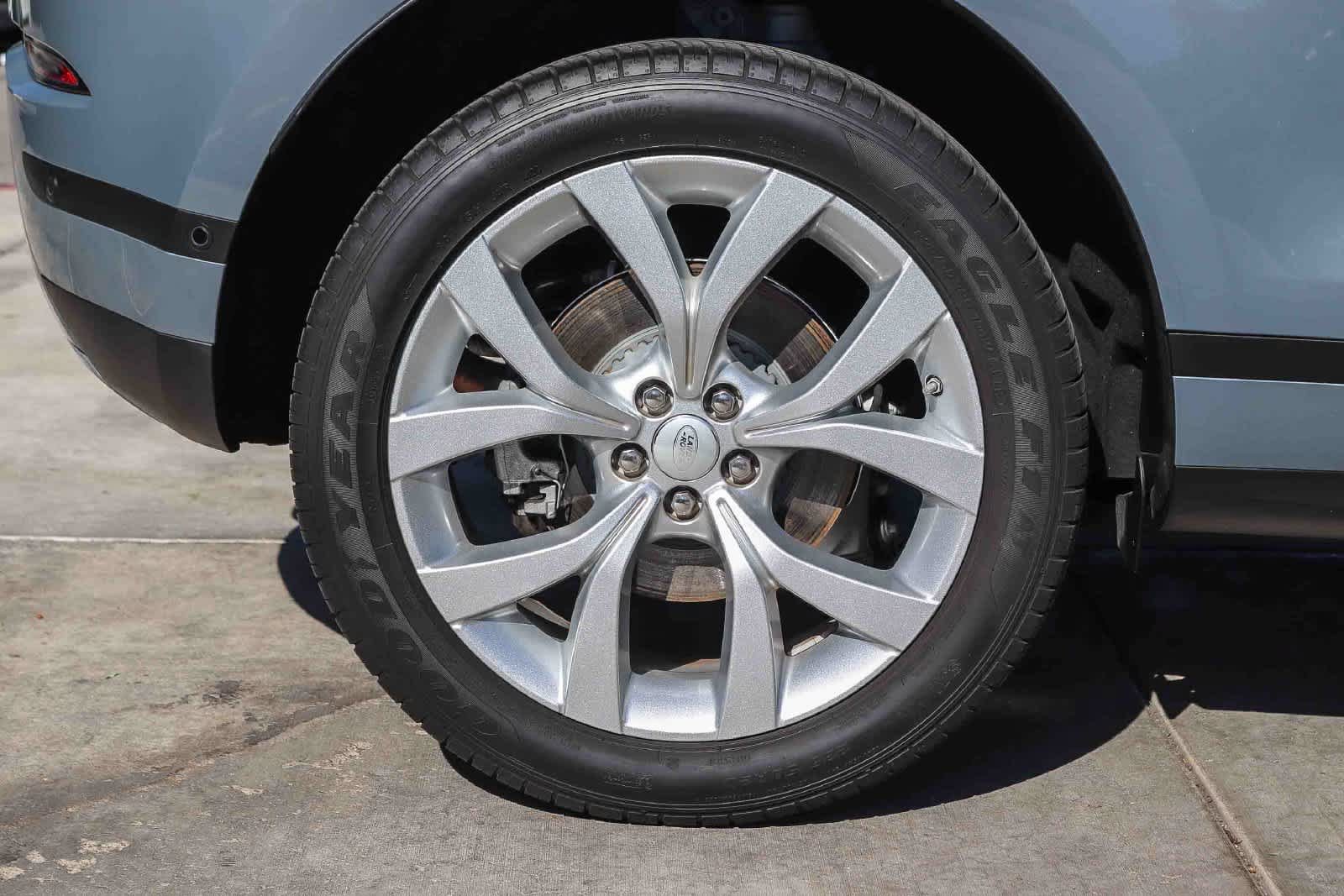 Used 2021 Land Rover Range Rover Evoque SE AWD/4WD image 8