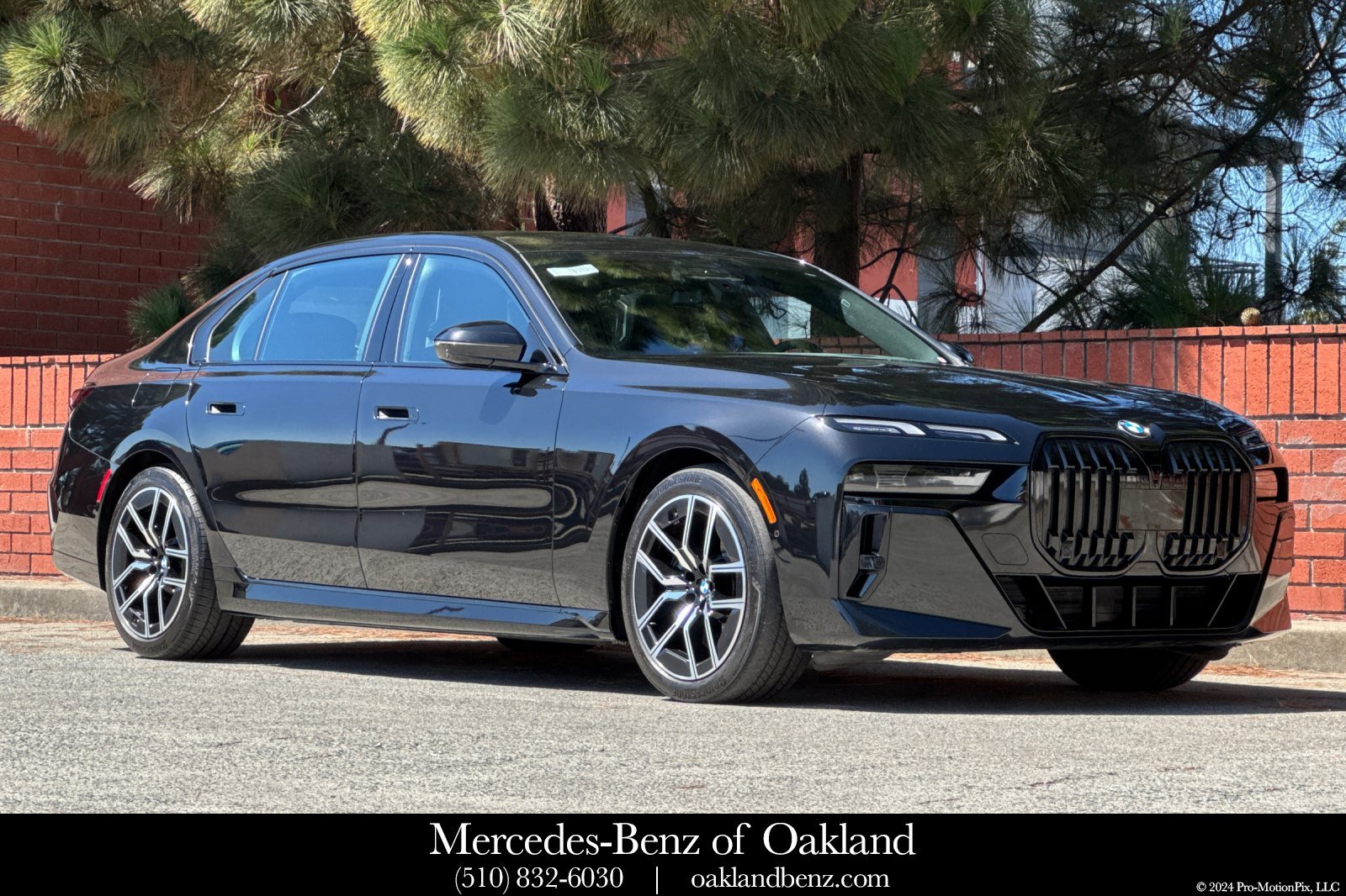 Used 2023 BMW 760i xDrive w/ Luxury Rear Seating Package