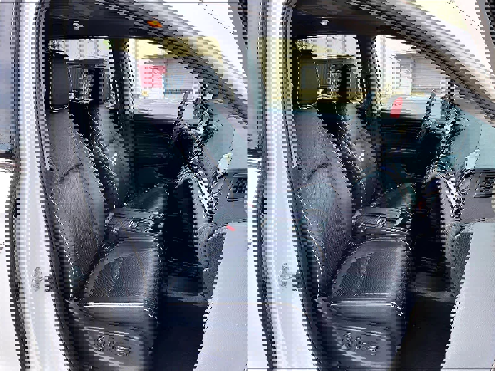 Used 2023 Honda Odyssey Elite image 9