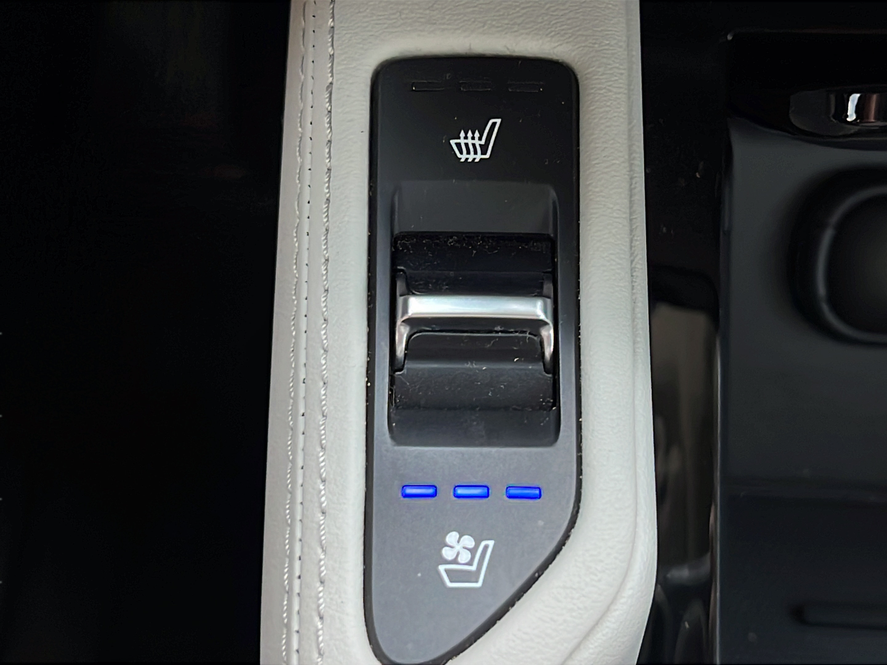 Used 2022 Kia Telluride EX FWD image 20