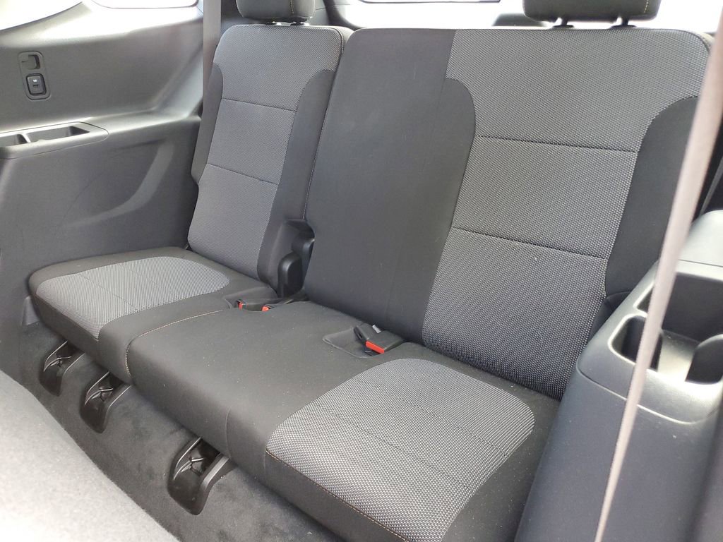 Used 2021 Chevrolet Traverse LS image 11