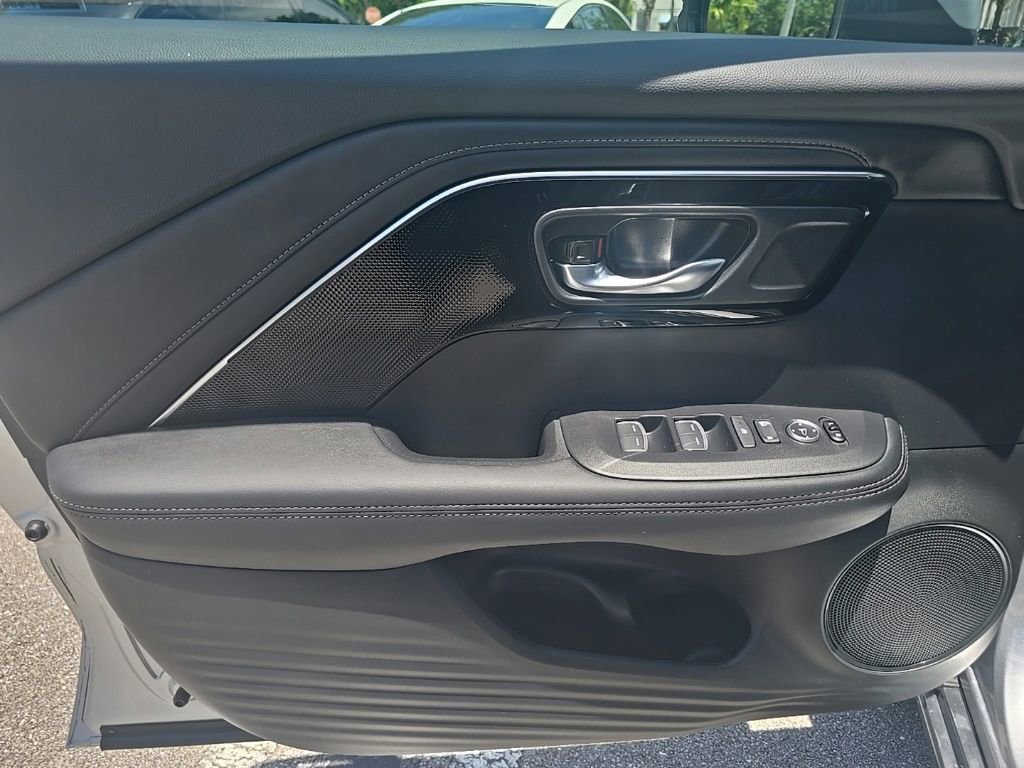 Used 2025 Acura ADX FWD image 12