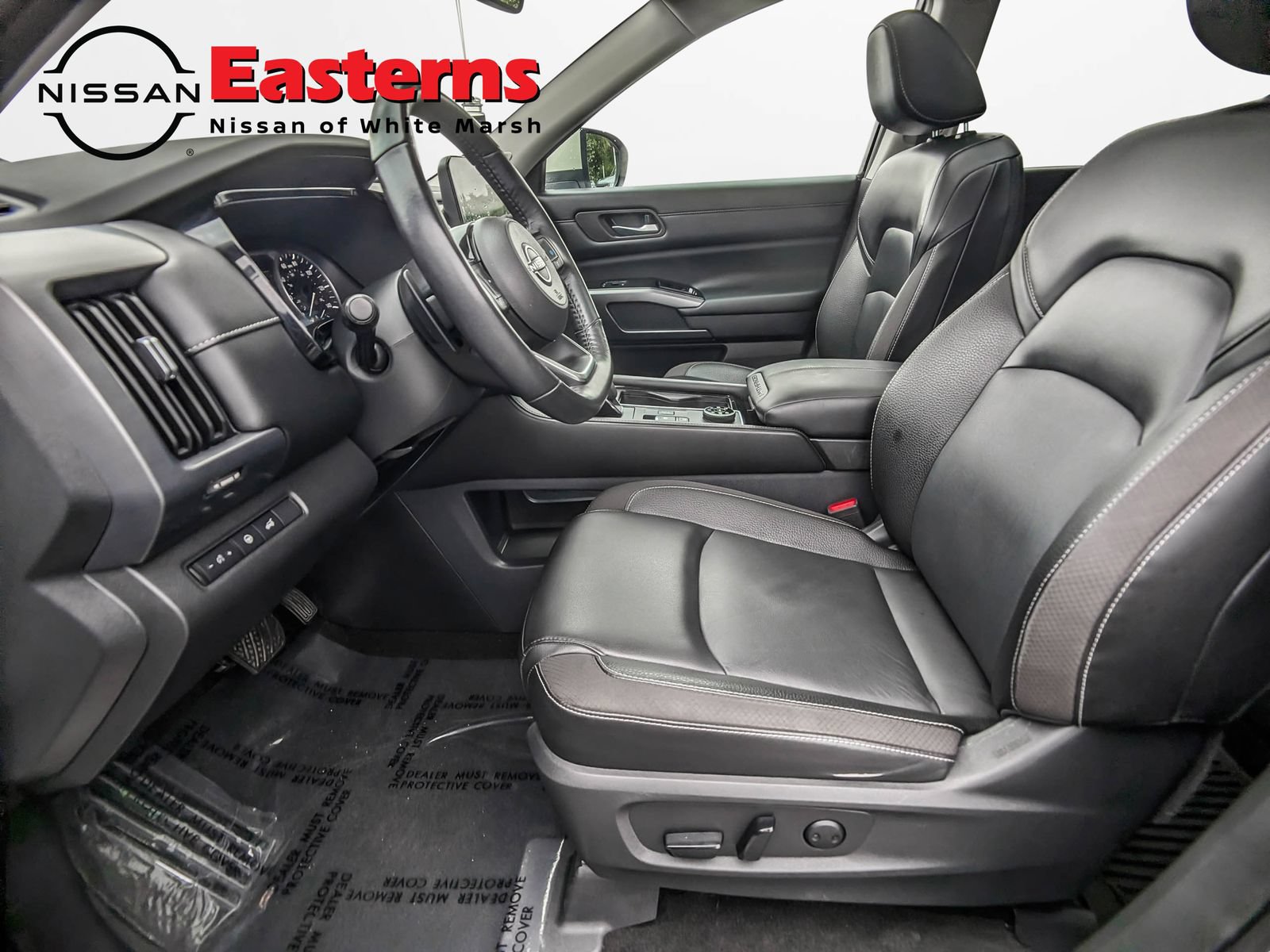 Used 2023 Nissan Pathfinder SL w/ SL Premium Package AWD/4WD image 14