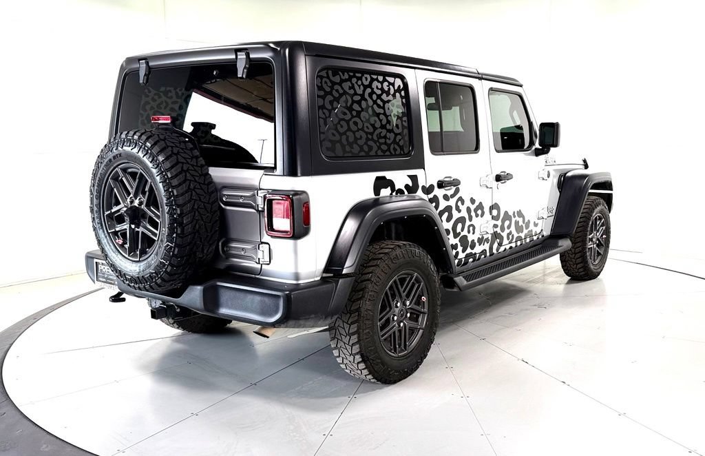 Used 2024 Jeep Wrangler Unlimited Sport AWD/4WD image 4