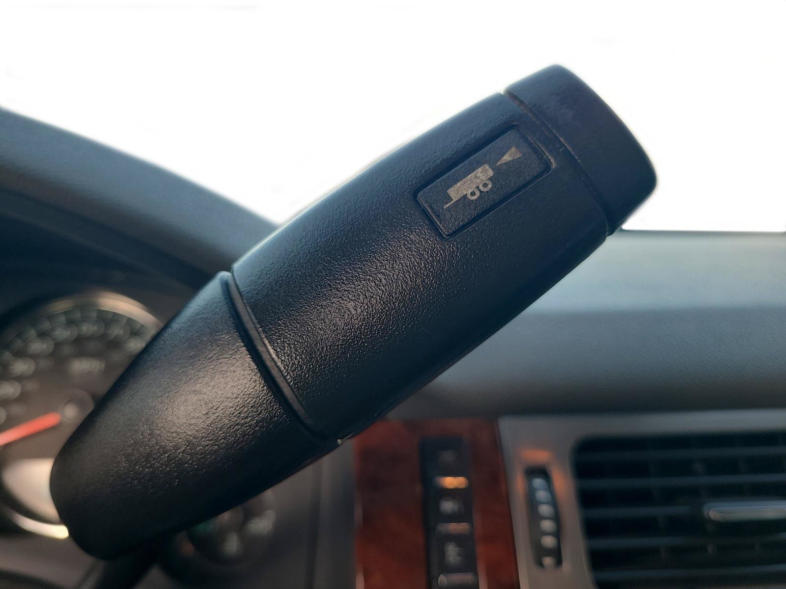 Used 2008 Chevrolet Avalanche LTZ w/ LTZ Preferred Equipment Group RWD image 14