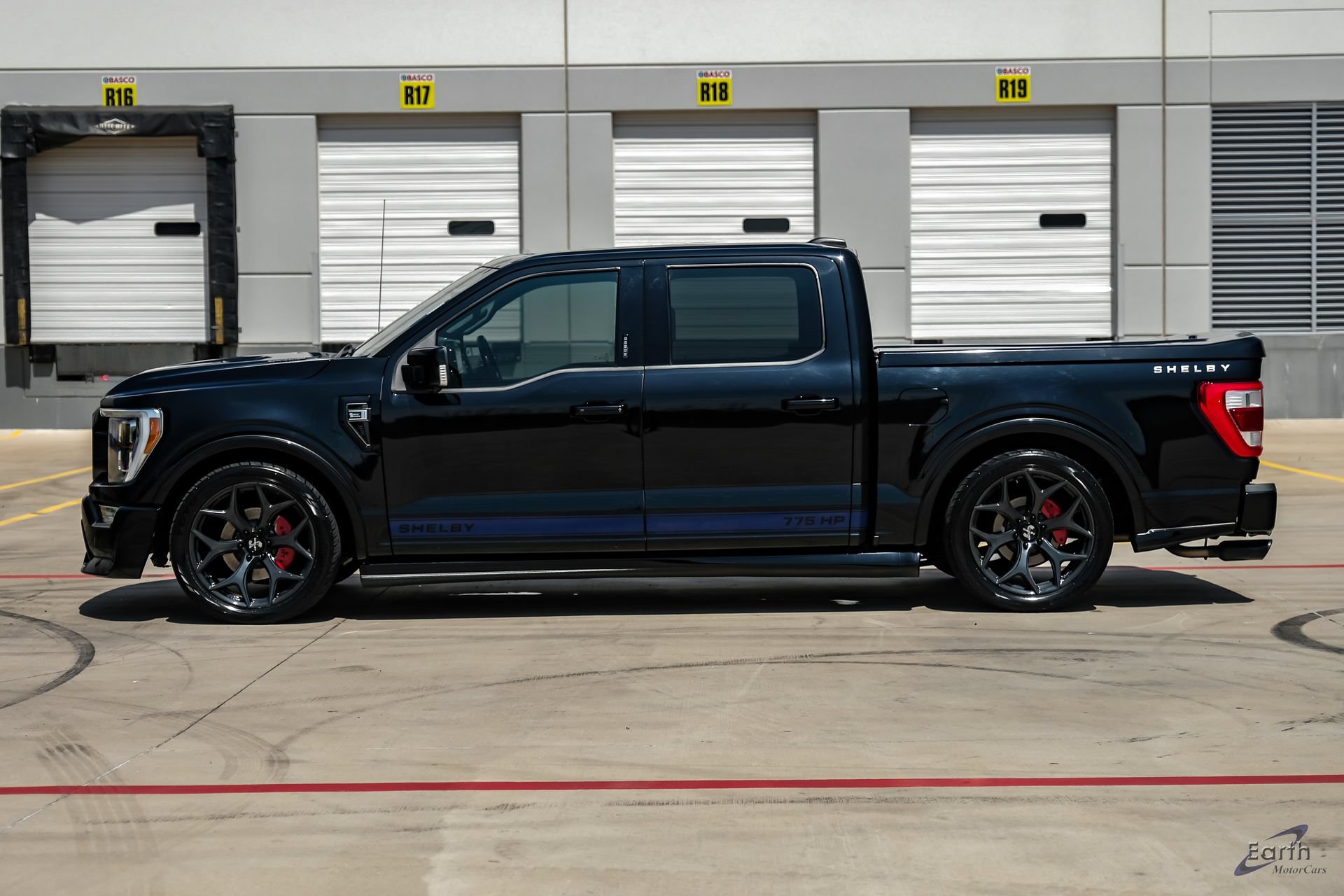 Used 2021 Ford F150 Lariat w/ Equipment Group 502A High AWD/4WD image 4
