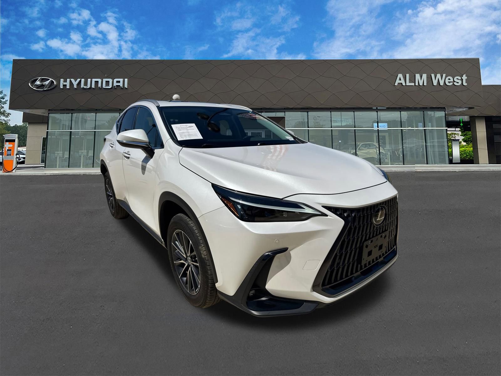 Used 2024 Lexus NX 350 AWD image 3
