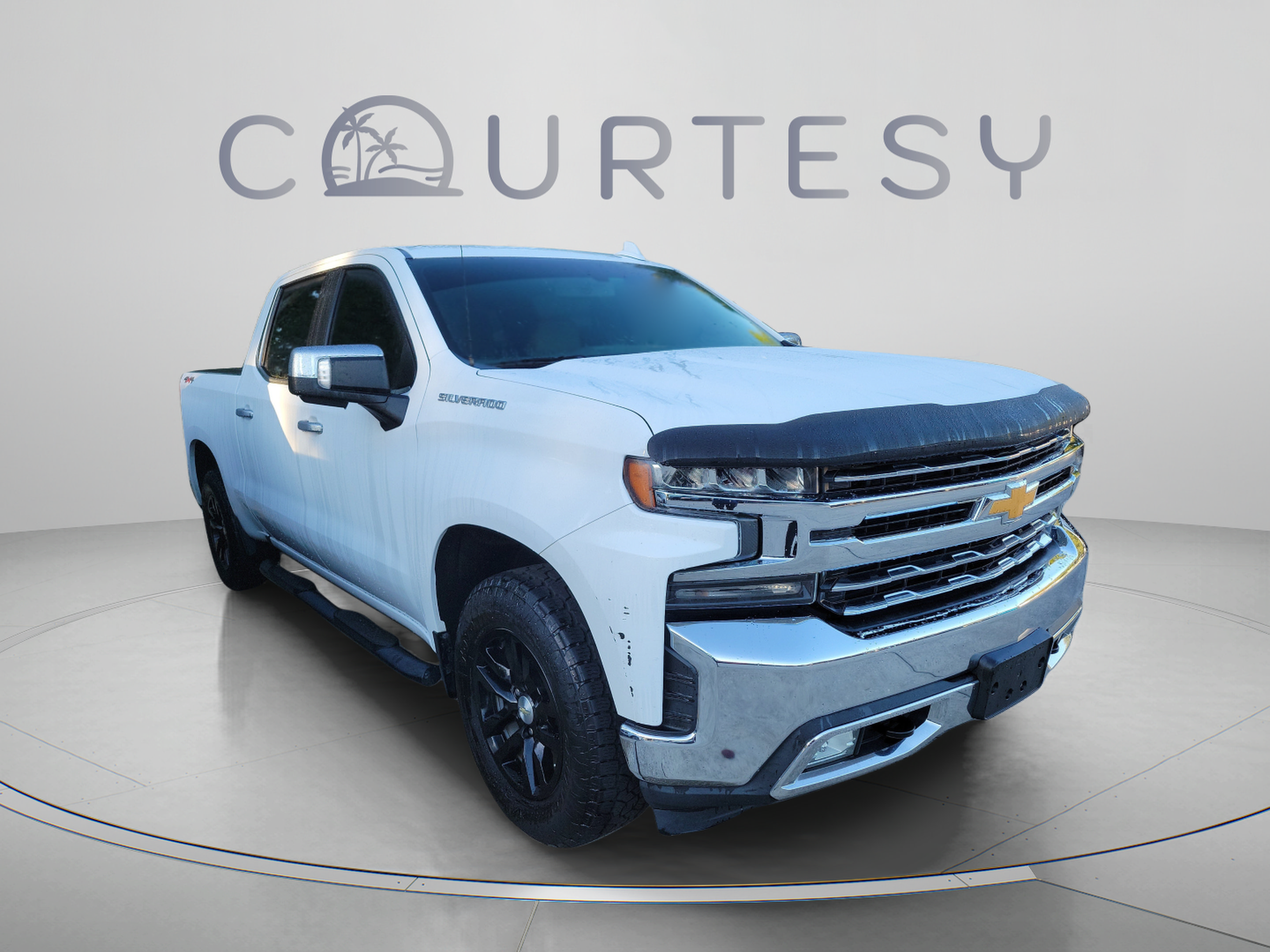 Used 2019 Chevrolet Silverado 1500 LTZ w/ LTZ Convenience Package AWD/4WD image 4