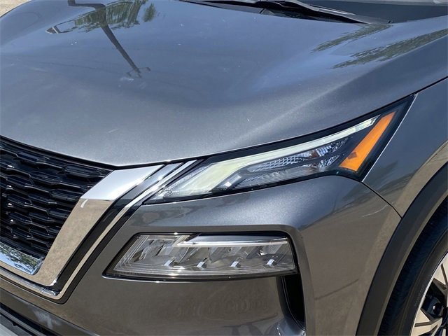 Used 2023 Nissan Rogue SV image 10