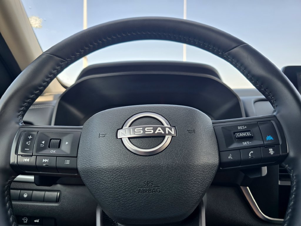 Used 2025 Nissan Rogue SV FWD image 22