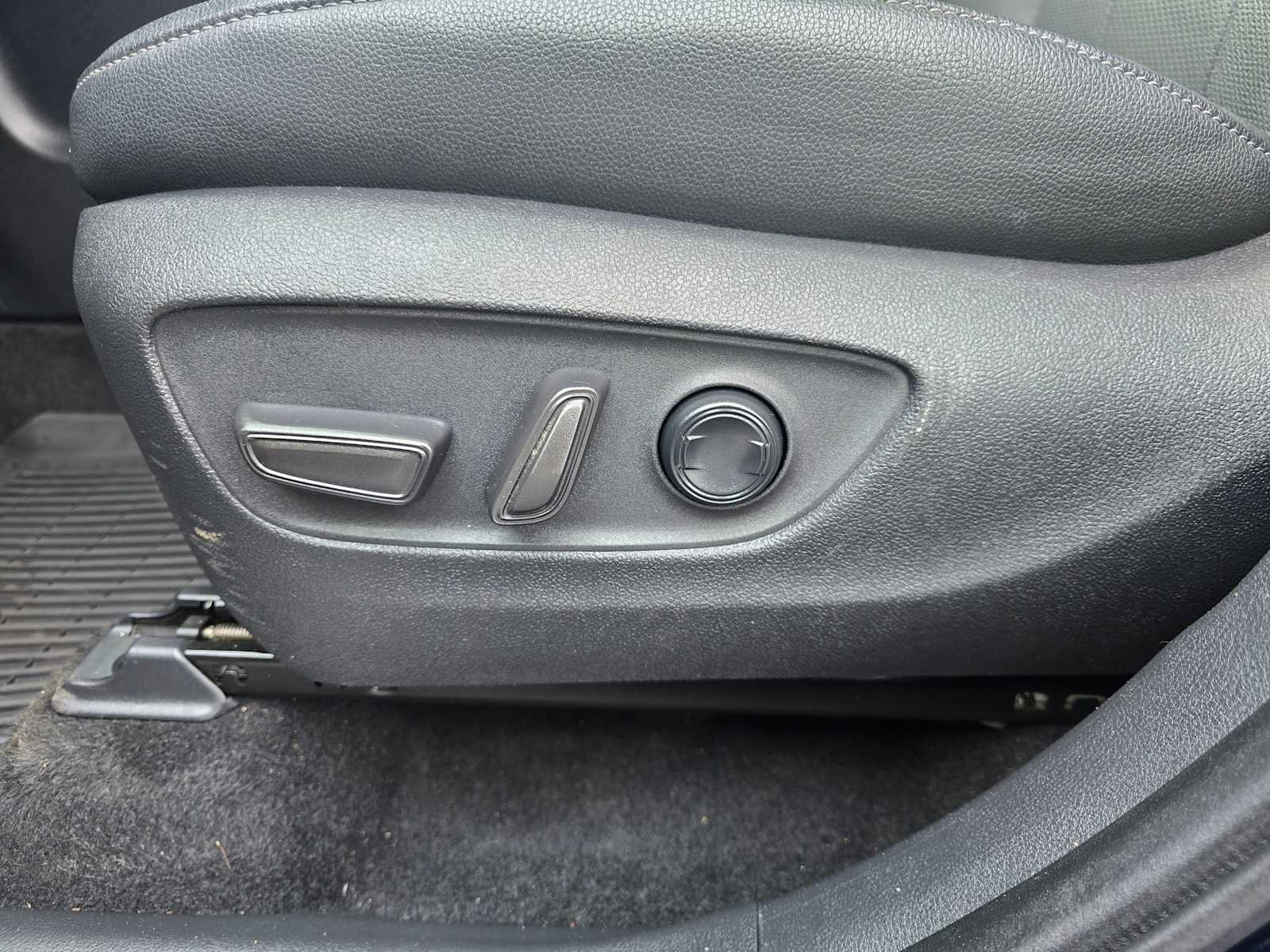 Certified 2024 Toyota Grand Highlander Limited image 29