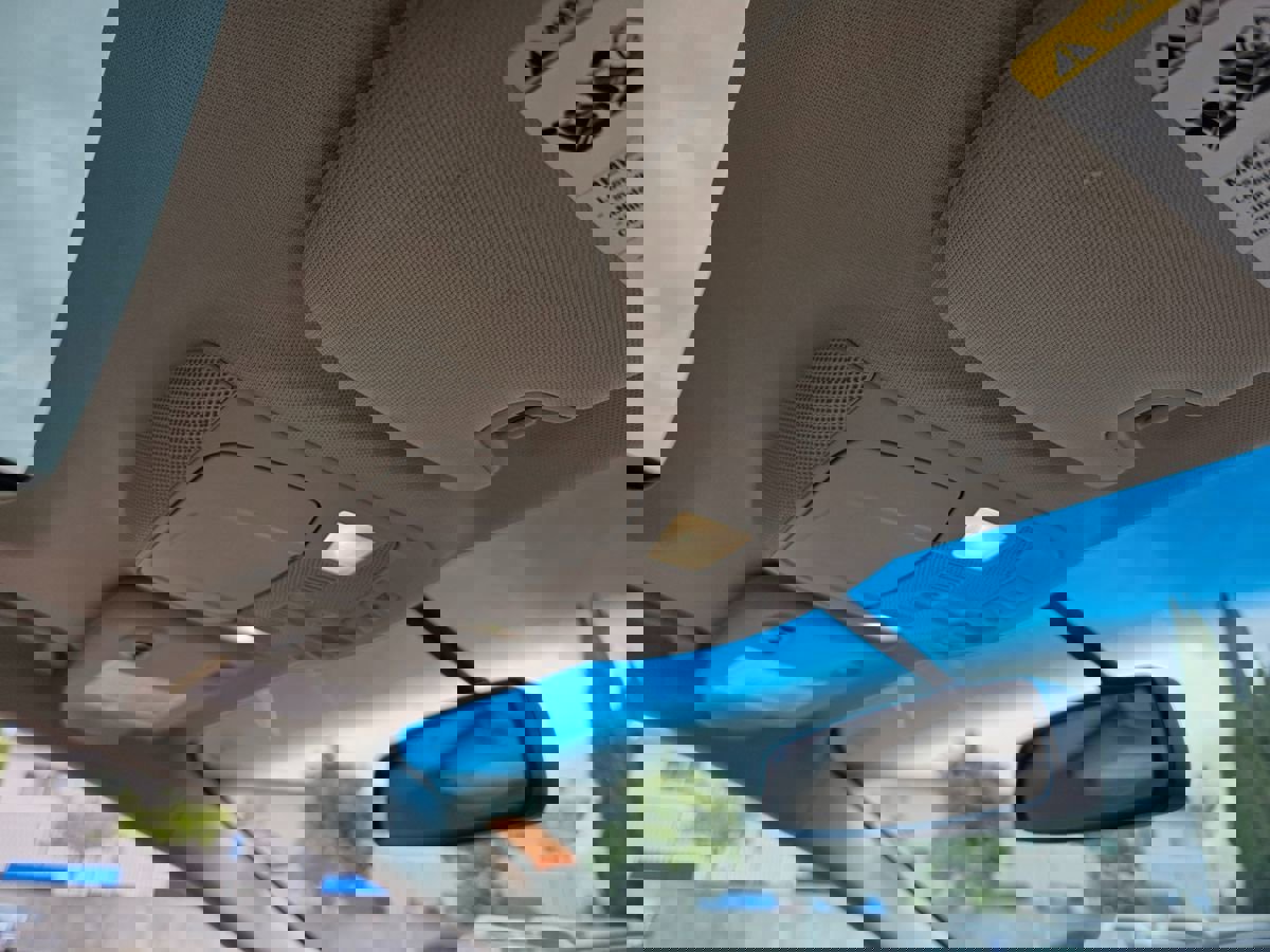 Used 2017 Lincoln MKZ Reserve image 18