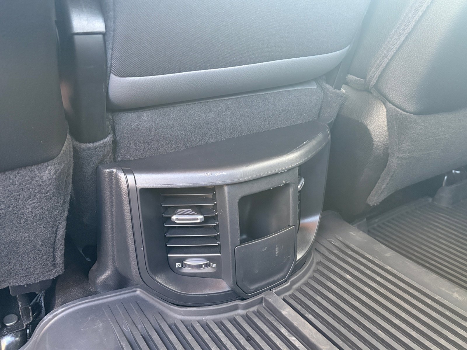 Used 2024 RAM 3500 Tradesman w/ Chrome Appearance Group image 25