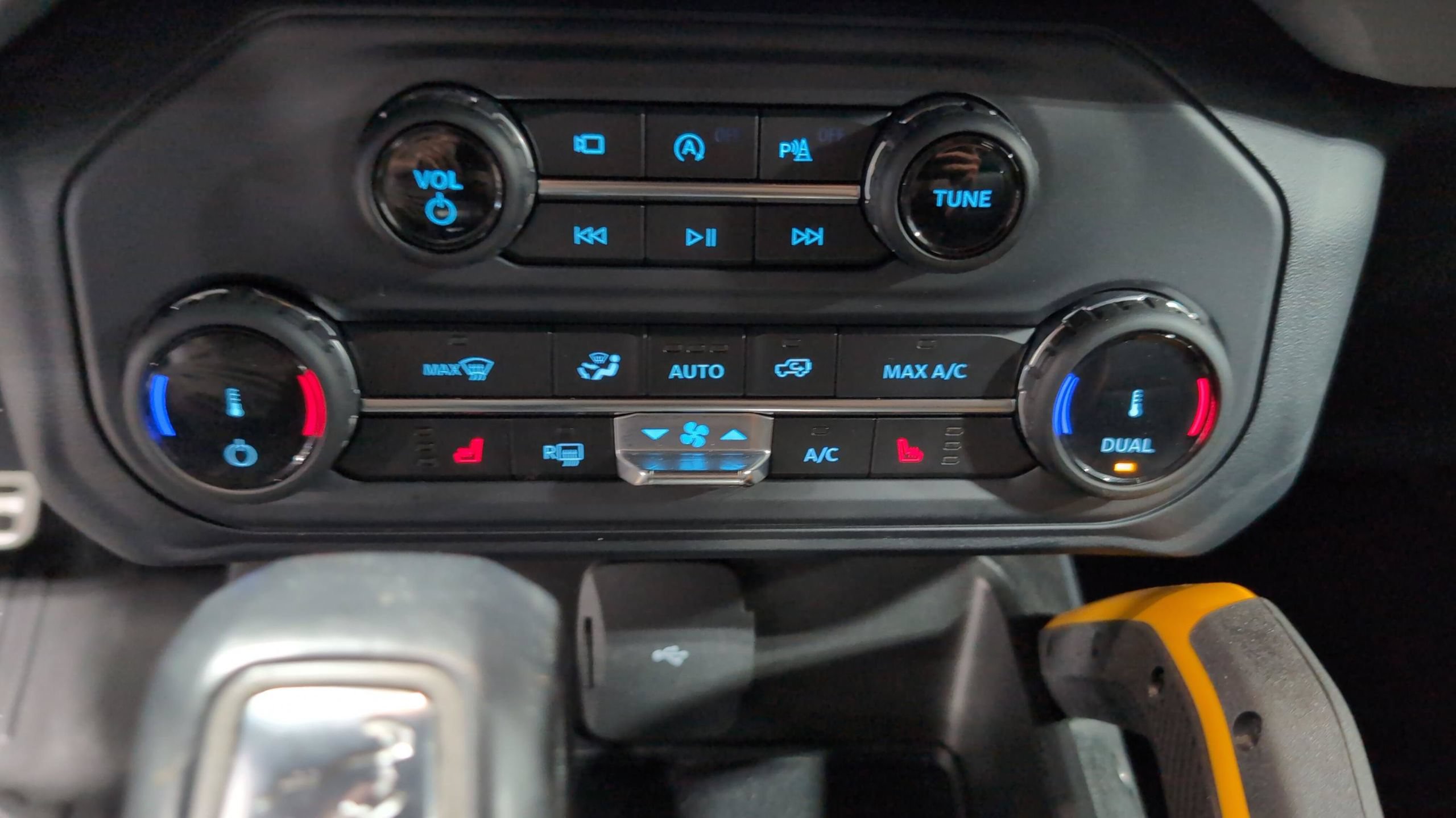 Used 2022 Ford Bronco Badlands w/ Sasquatch Package AWD/4WD image 25