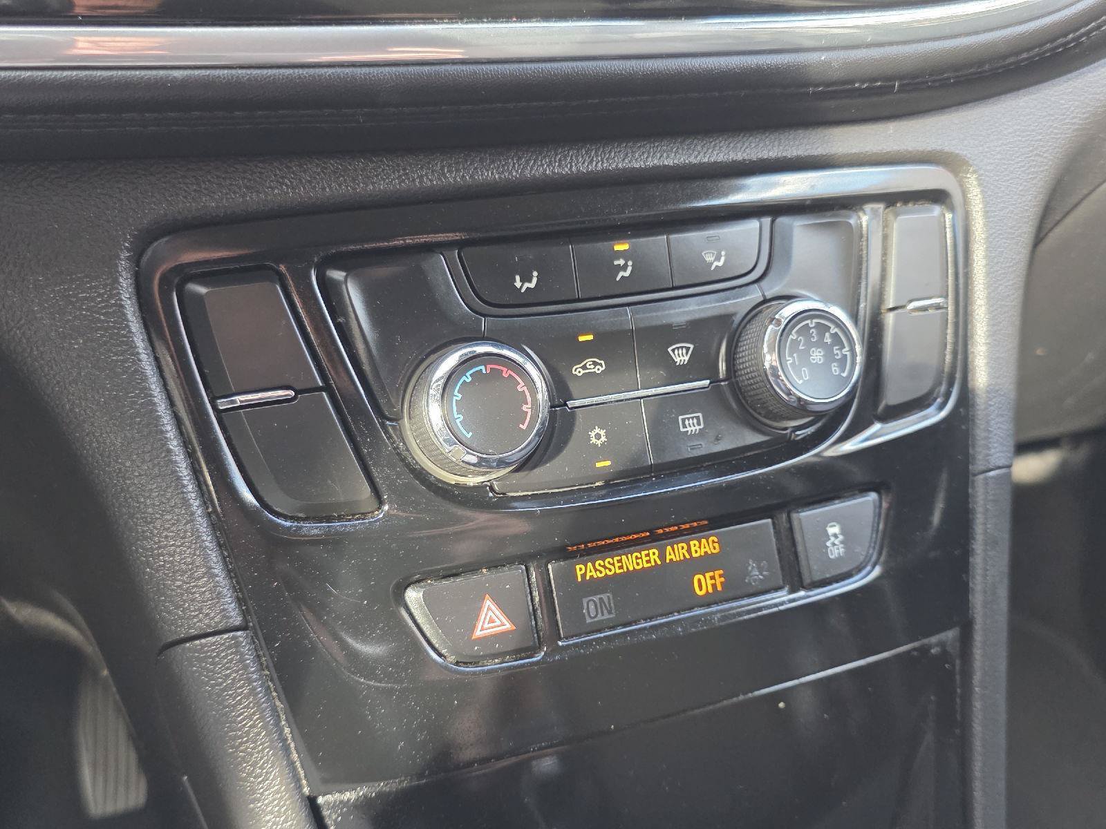 Used 2020 Buick Encore Preferred FWD image 19