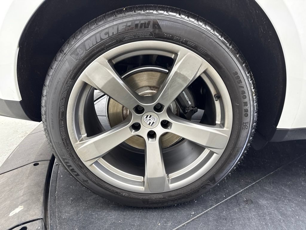 Certified 2024 Porsche Macan AWD/4WD image 15