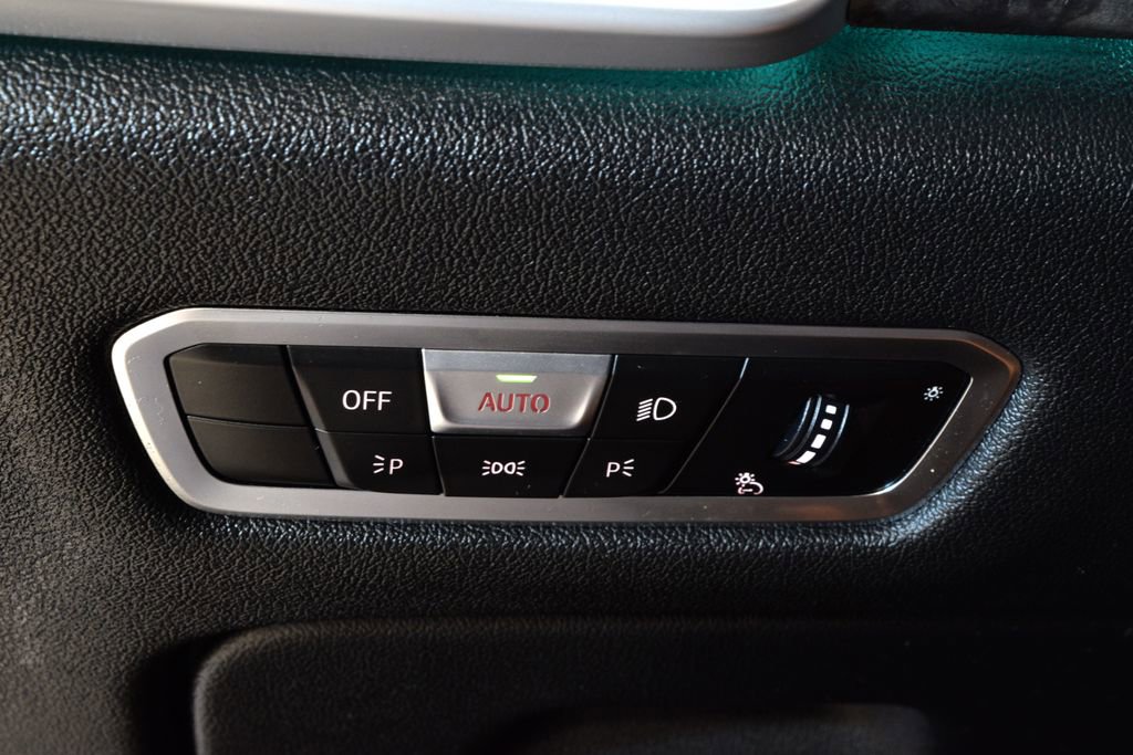 Used 2022 BMW X5 xDrive45e w/ Executive Package image 18