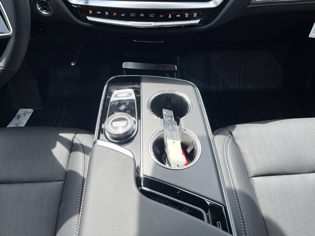 New 2025 Cadillac Lyriq Luxury image 19