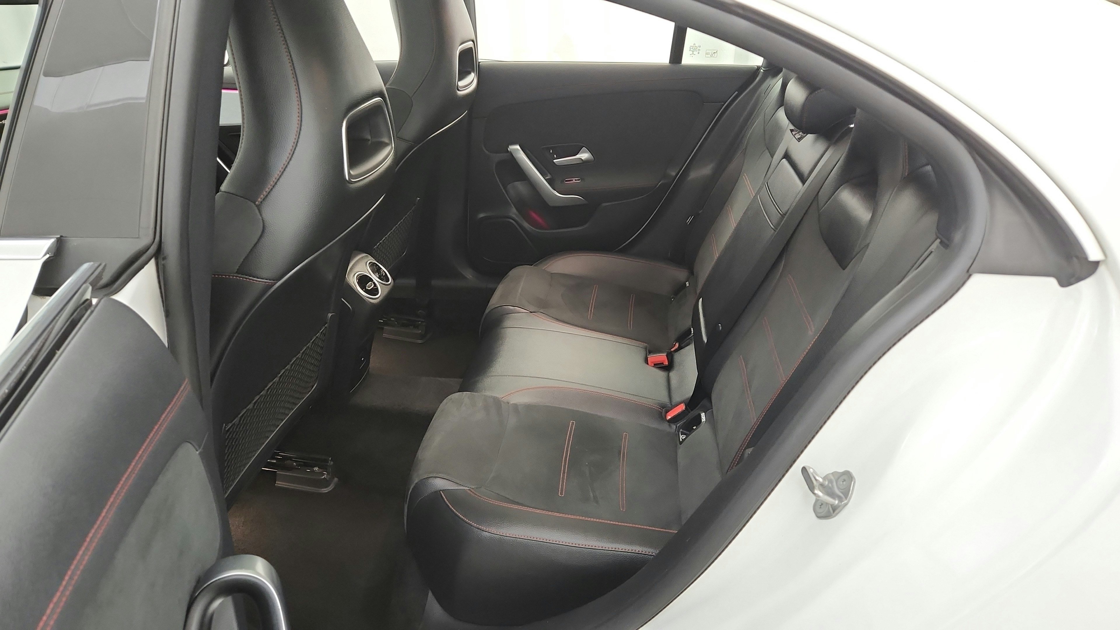 Used 2021 Mercedes-Benz CLA 35 AMG 4MATIC image 28
