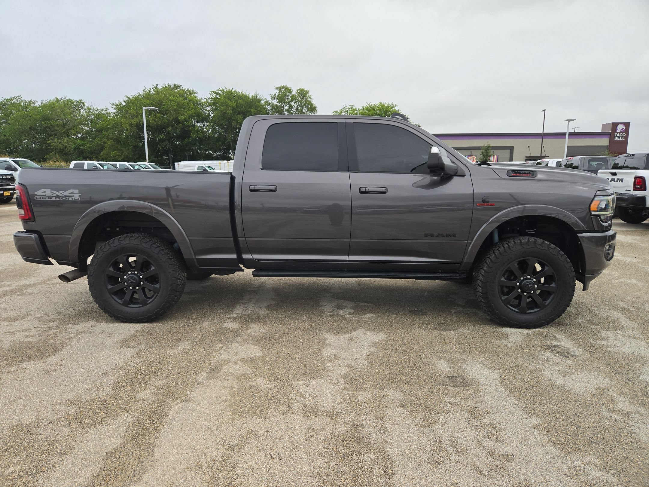 Used 2022 RAM 2500 Laramie w/ Night Edition AWD/4WD image 2