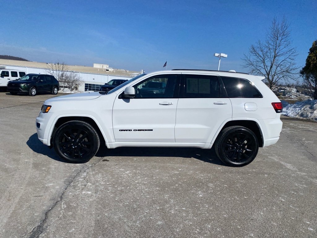 Used 2018 Jeep Grand Cherokee Altitude image 6