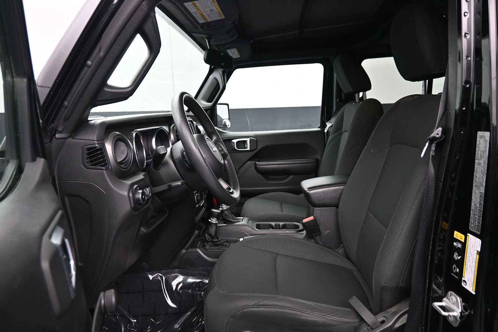 Used 2021 Jeep Wrangler Unlimited Sport AWD/4WD image 9
