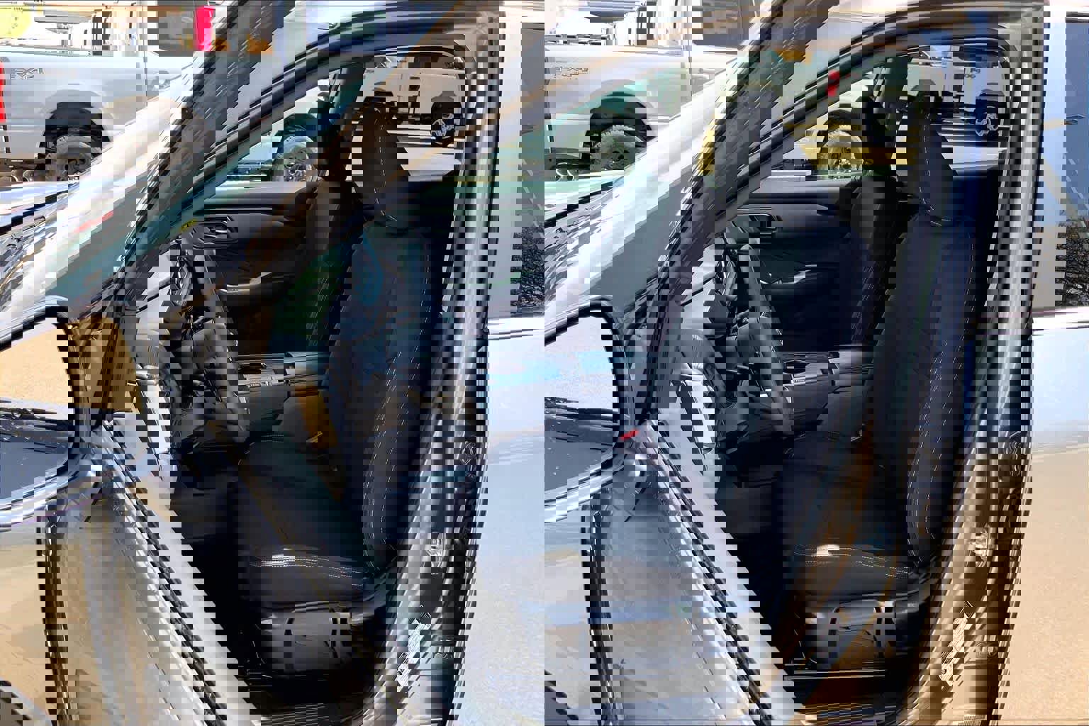 Used 2024 Nissan Rogue S image 8