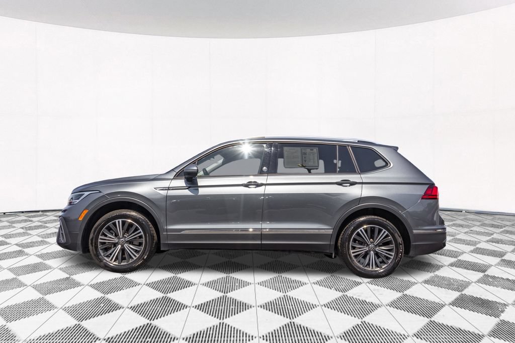 Certified 2024 Volkswagen Tiguan Wolfsburg Edition AWD/4WD image 6