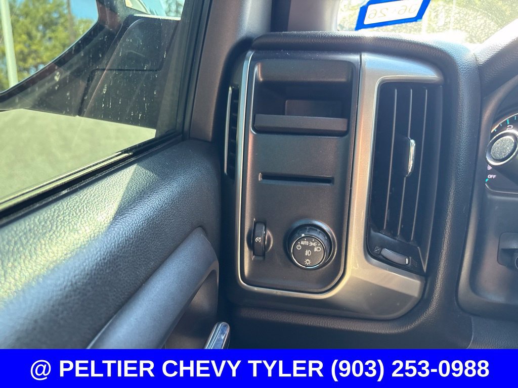 Used 2018 Chevrolet Silverado 1500 LT w/ LT Eassist Package RWD image 13