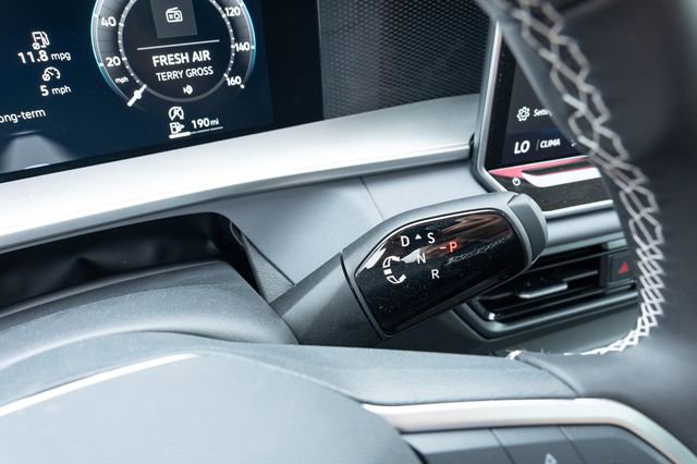 New 2026 Volkswagen Tiguan SE image 24