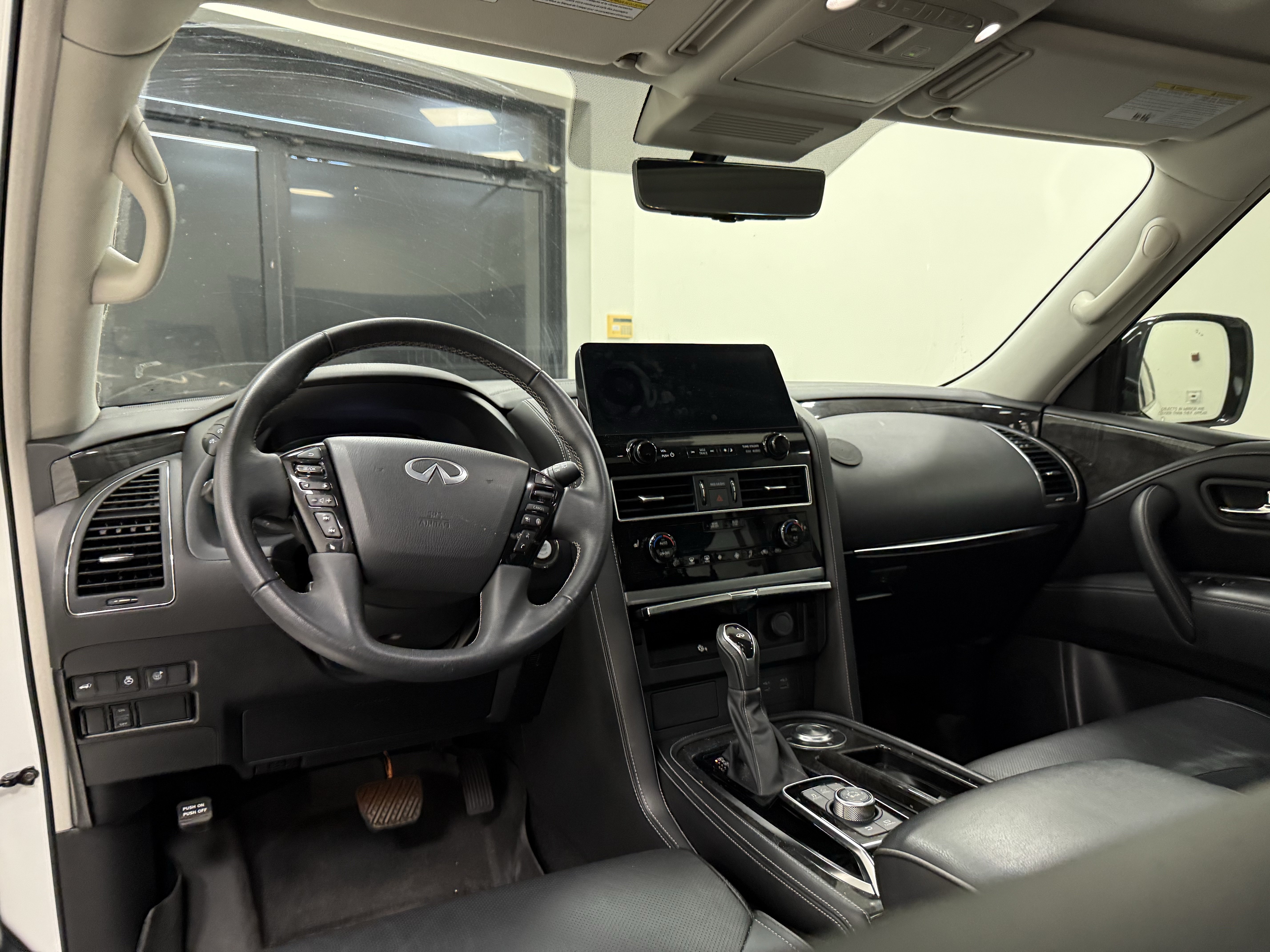 Certified 2023 INFINITI QX80 Luxe w/ Cargo Package RWD image 17