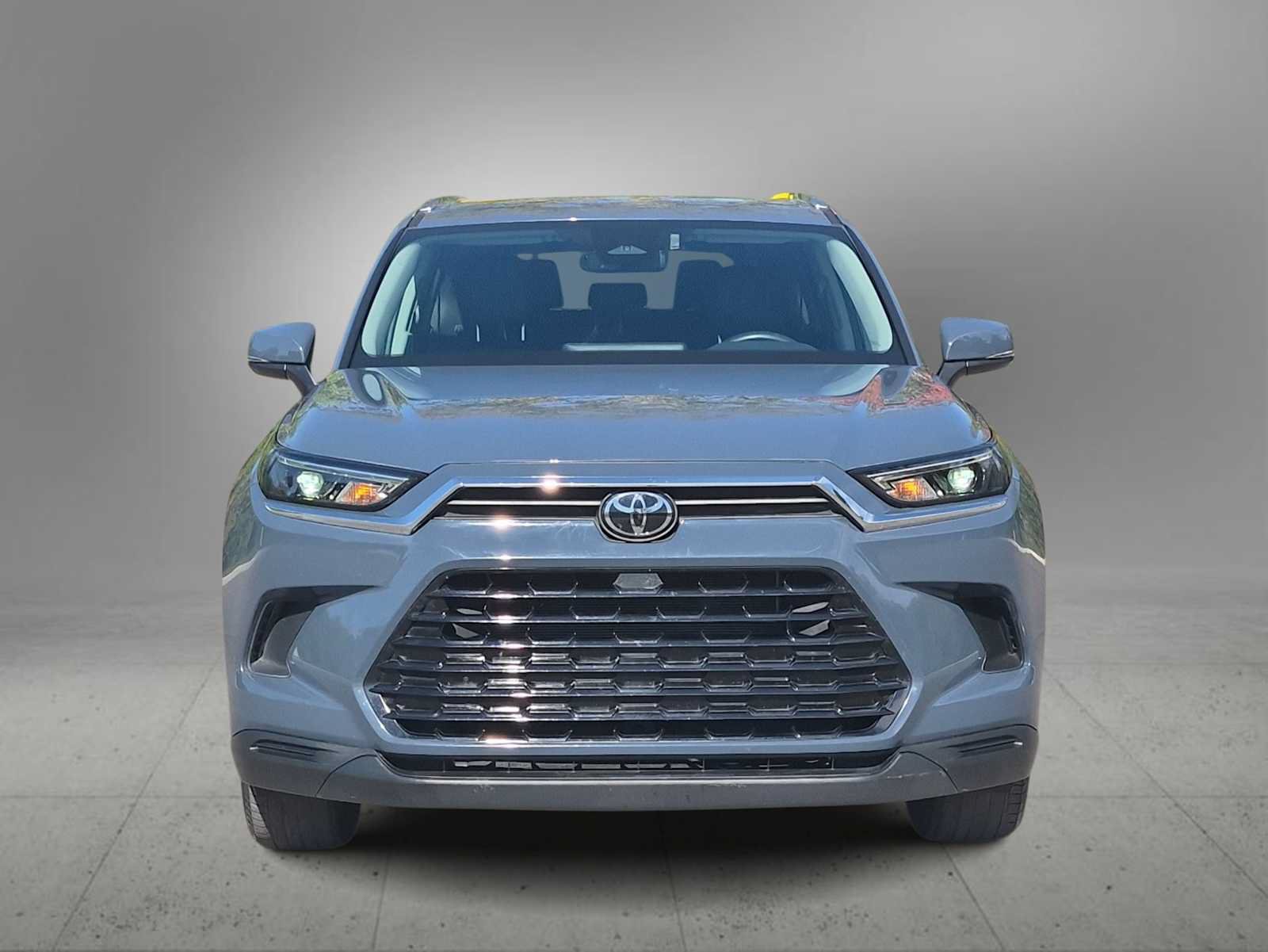 Used 2024 Toyota Grand Highlander AWD Hybrid image 3