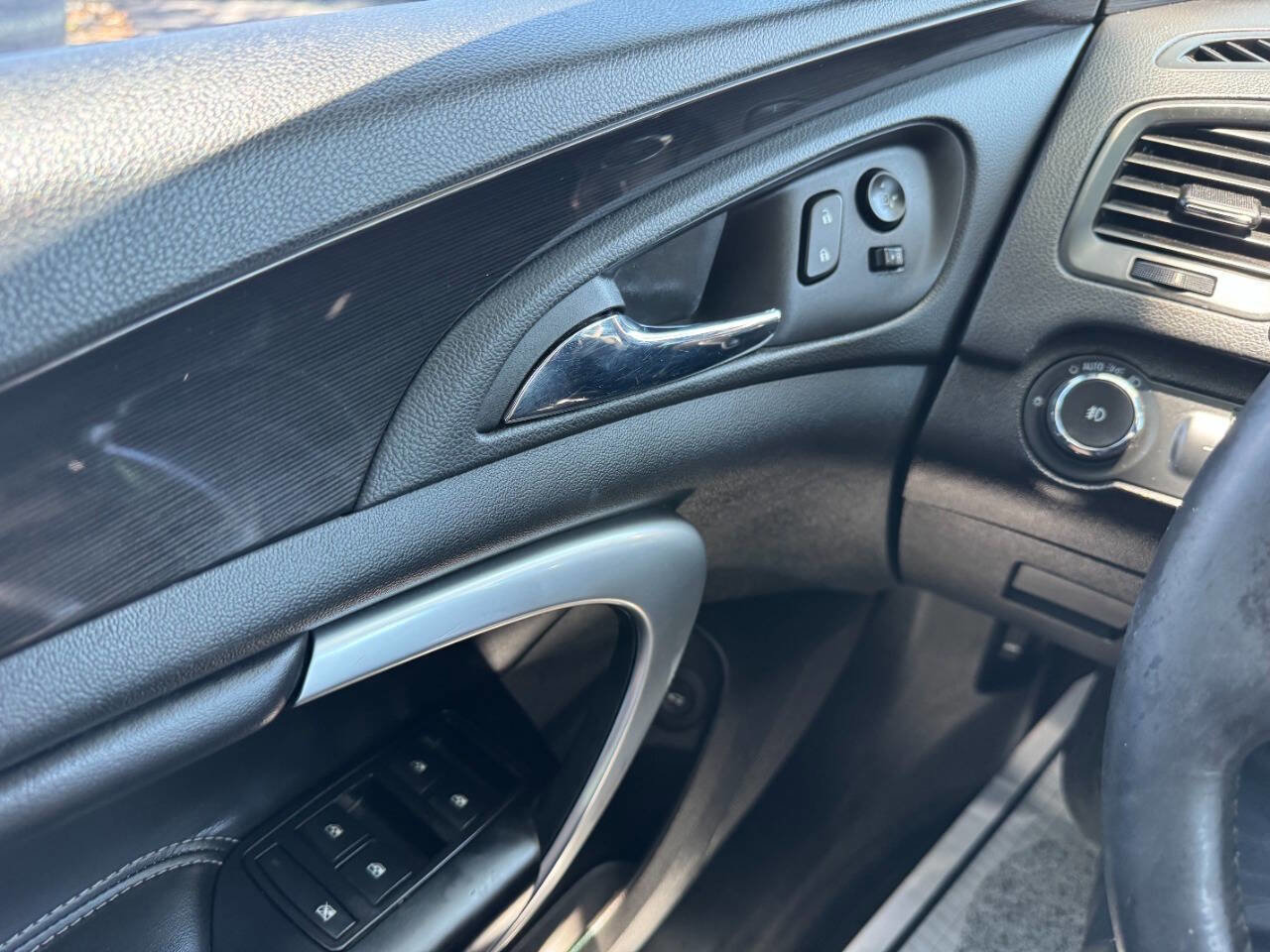 Used 2015 Buick Regal FWD image 28
