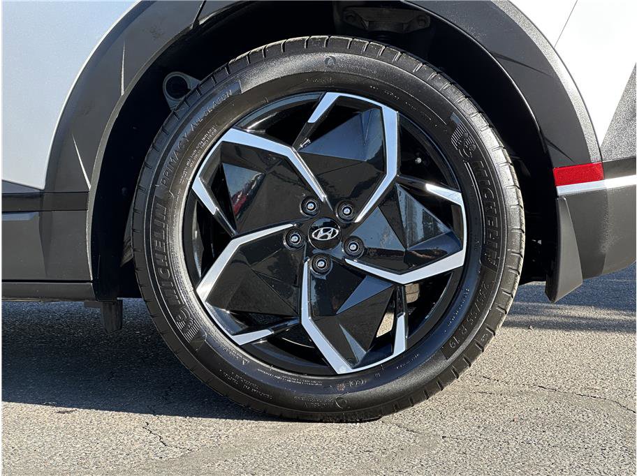 Used 2023 Hyundai Ioniq 5 SEL image 28