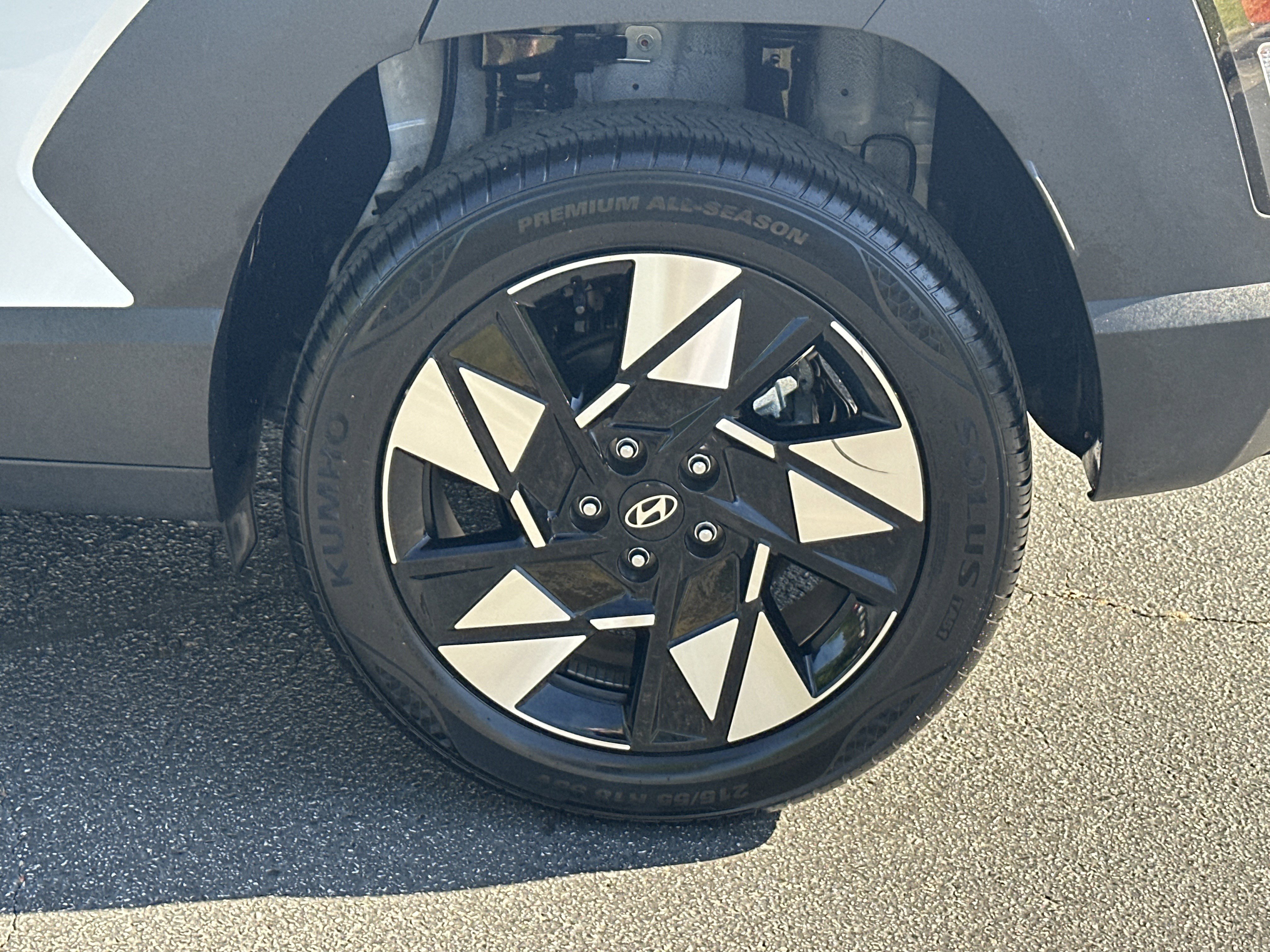 Used 2025 Hyundai Kona SEL AWD/4WD image 20