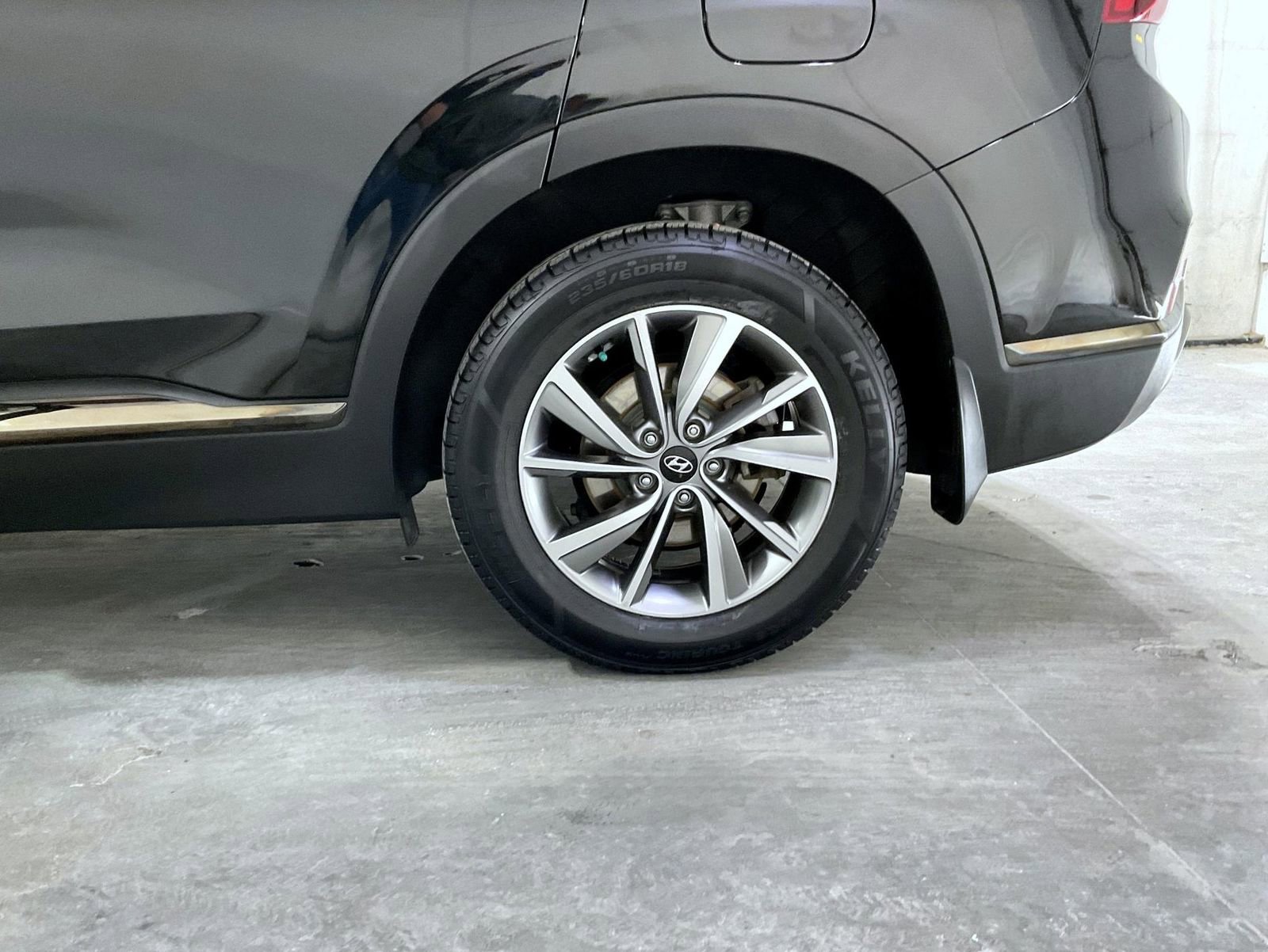 Used 2020 Hyundai Santa Fe Limited image 23