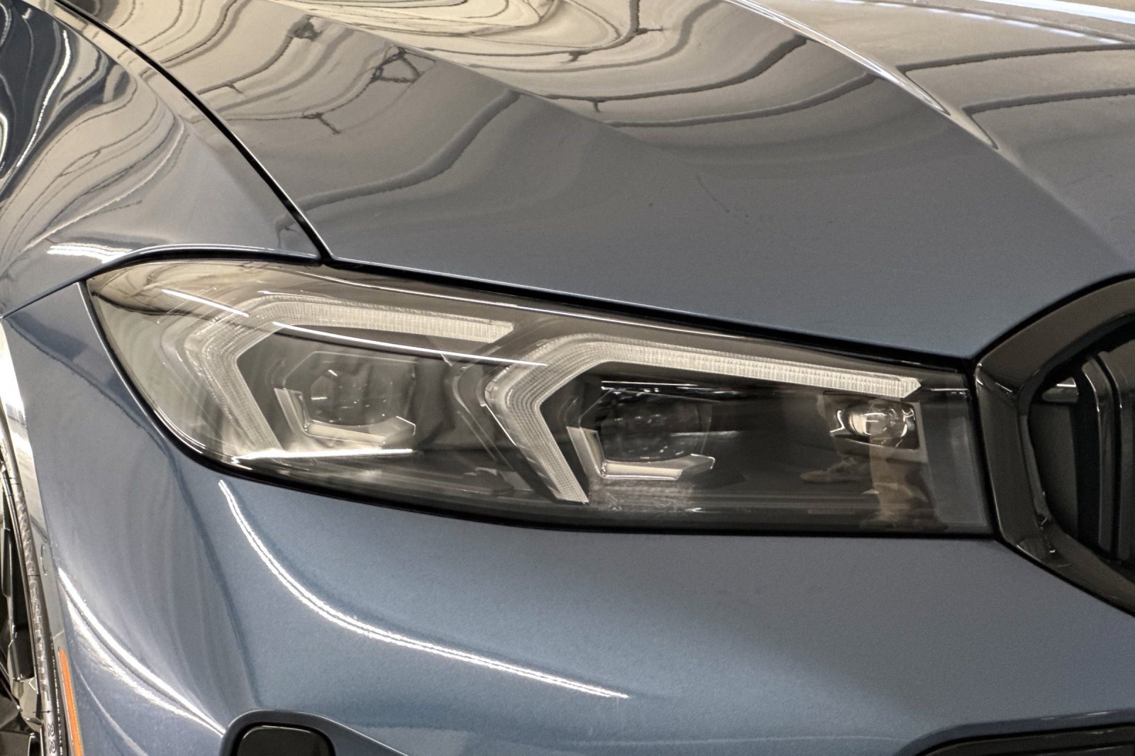 New 2026 BMW 330i Sedan w/ M Sport Package RWD image 10