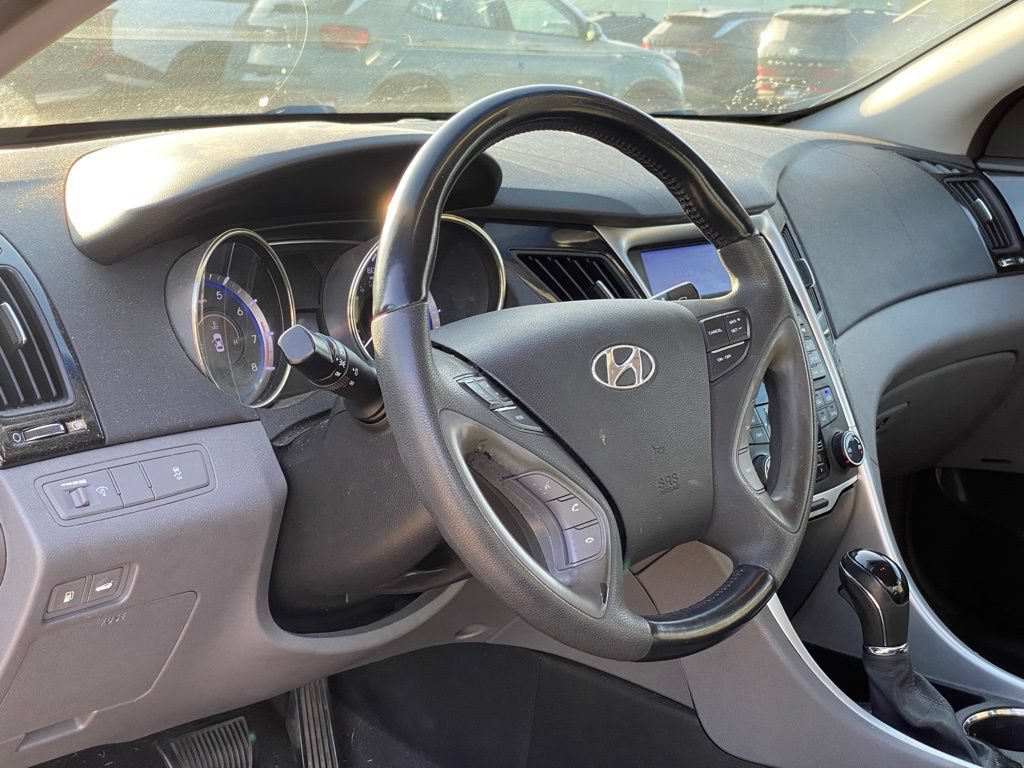 Used 2011 Hyundai Sonata Limited FWD image 10