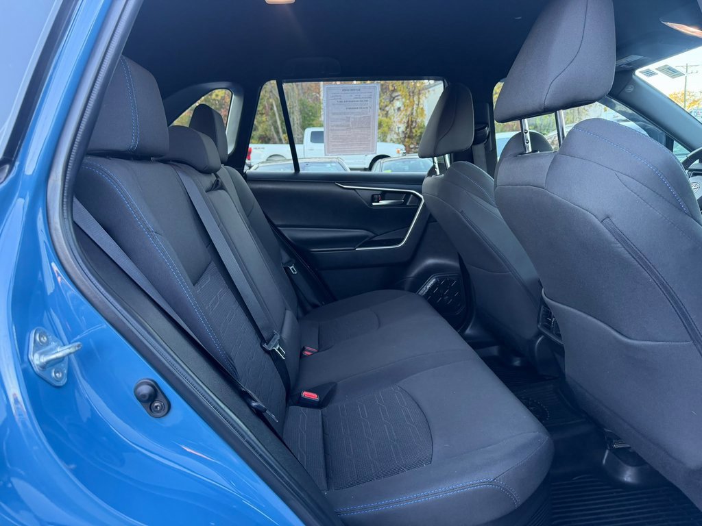 Used 2022 Toyota RAV4 SE w/ SE Grade Weather Package AWD/4WD image 22