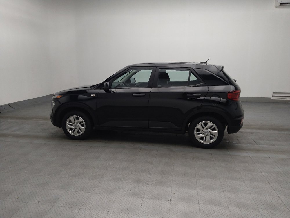 Used 2024 Hyundai Venue SE image 3